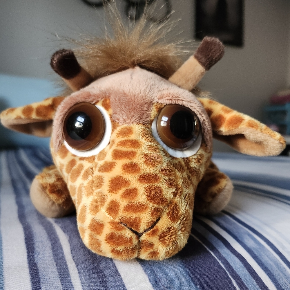 Russ Berrie Lil Peepers Giraffe